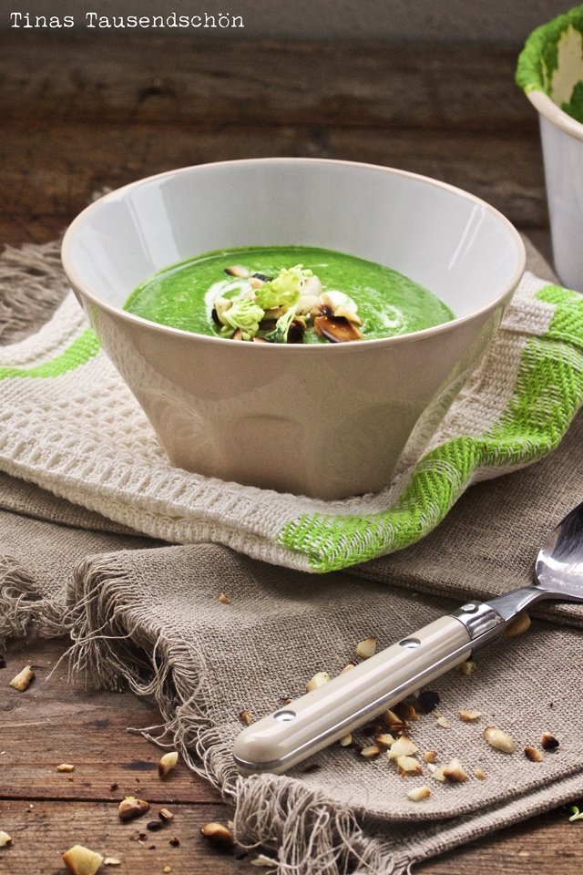 Broccoli Mandel Suppe - Tinastausendschön