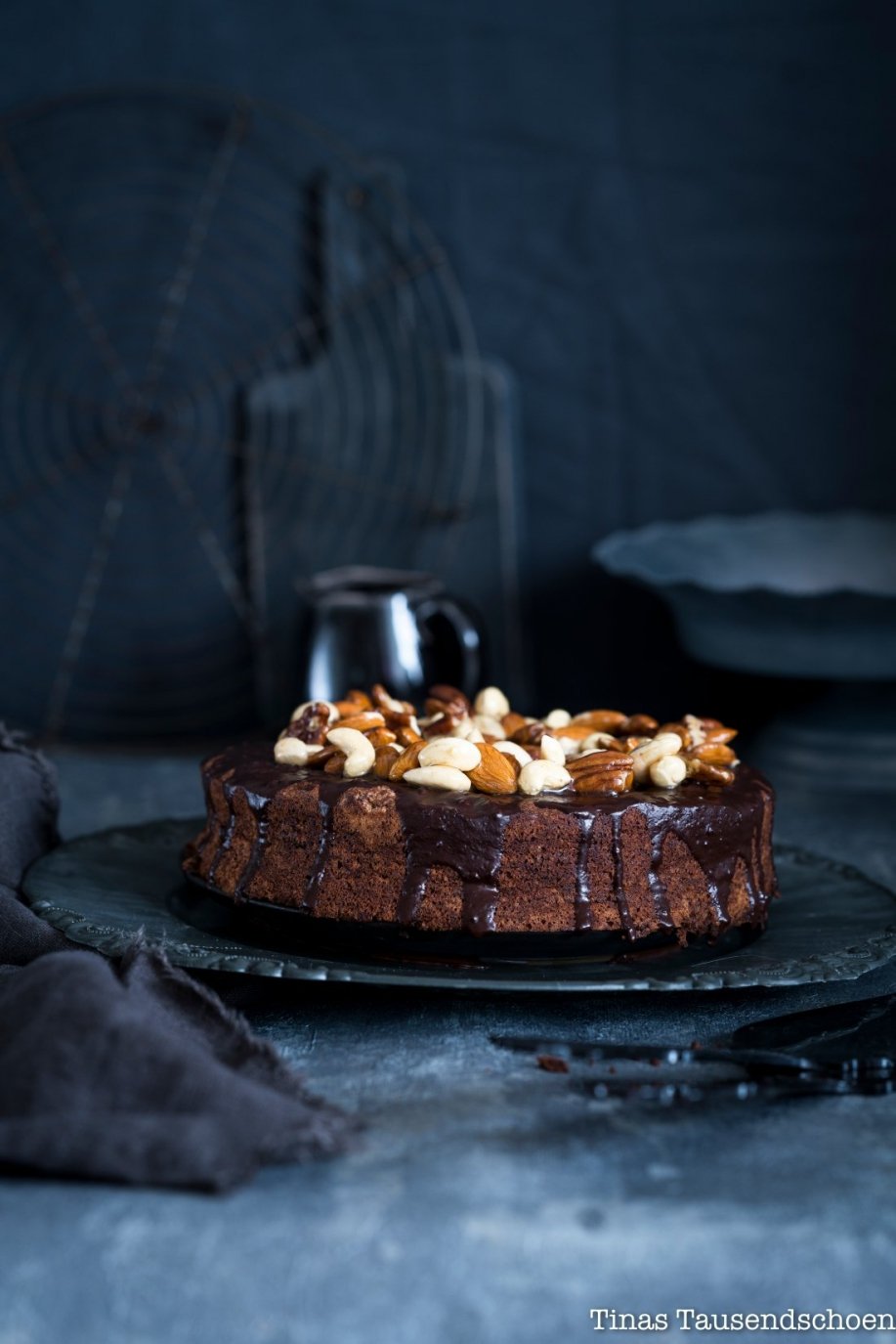 Knackiger Schokoladen Nuss Kuchen - Tinastausendschön