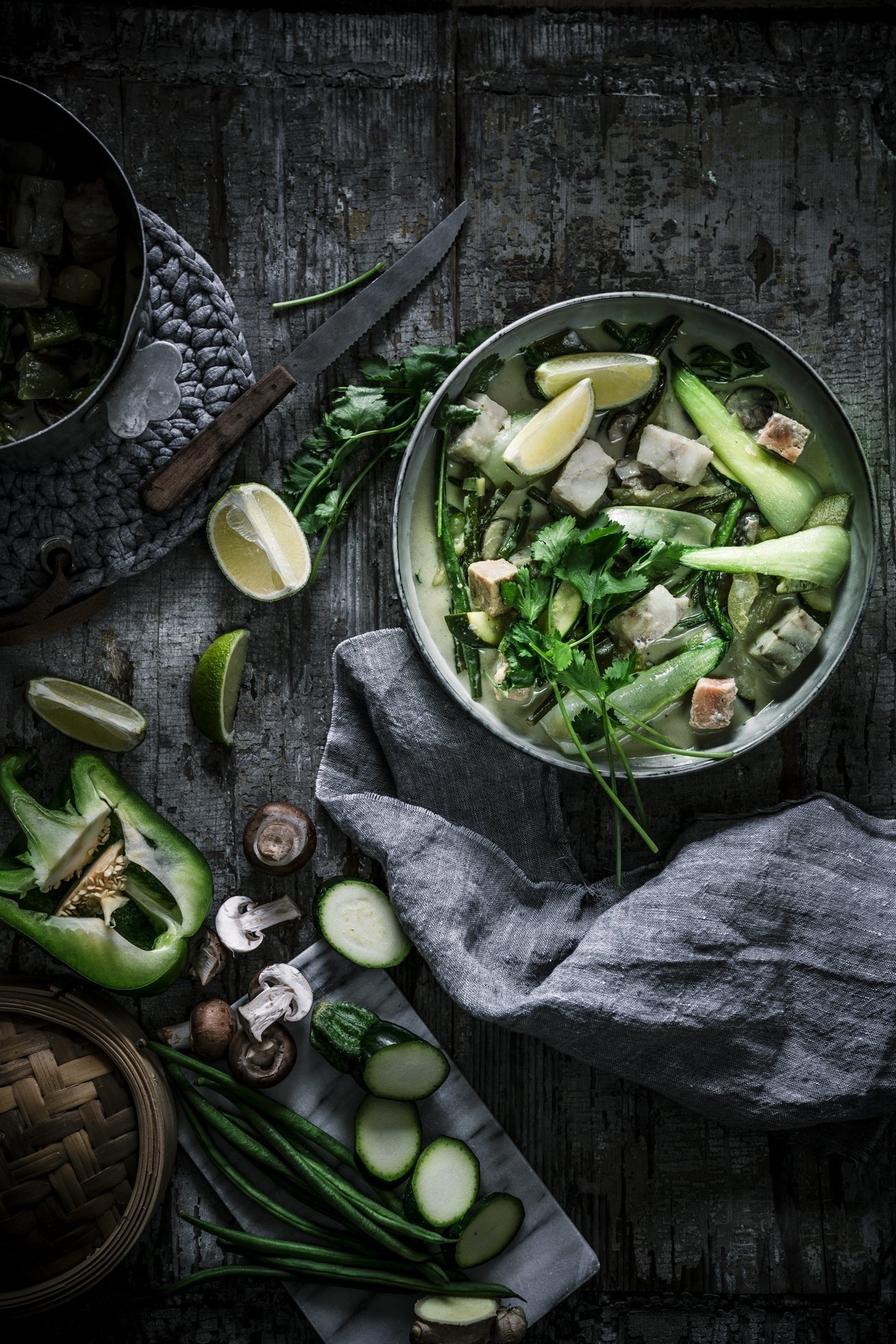 Green Thai Fish Curry, Neujahrssalat mit knusprigem Fisch-Topping und Herzhafte Fischbrötchen mit Rote Bete Remoulade