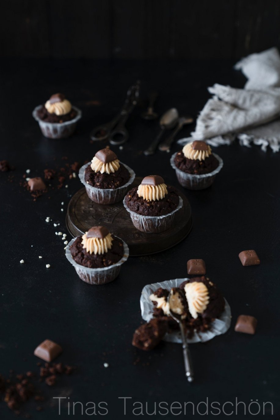 Schoko Erdnuss Muffins! - Tinastausendschön