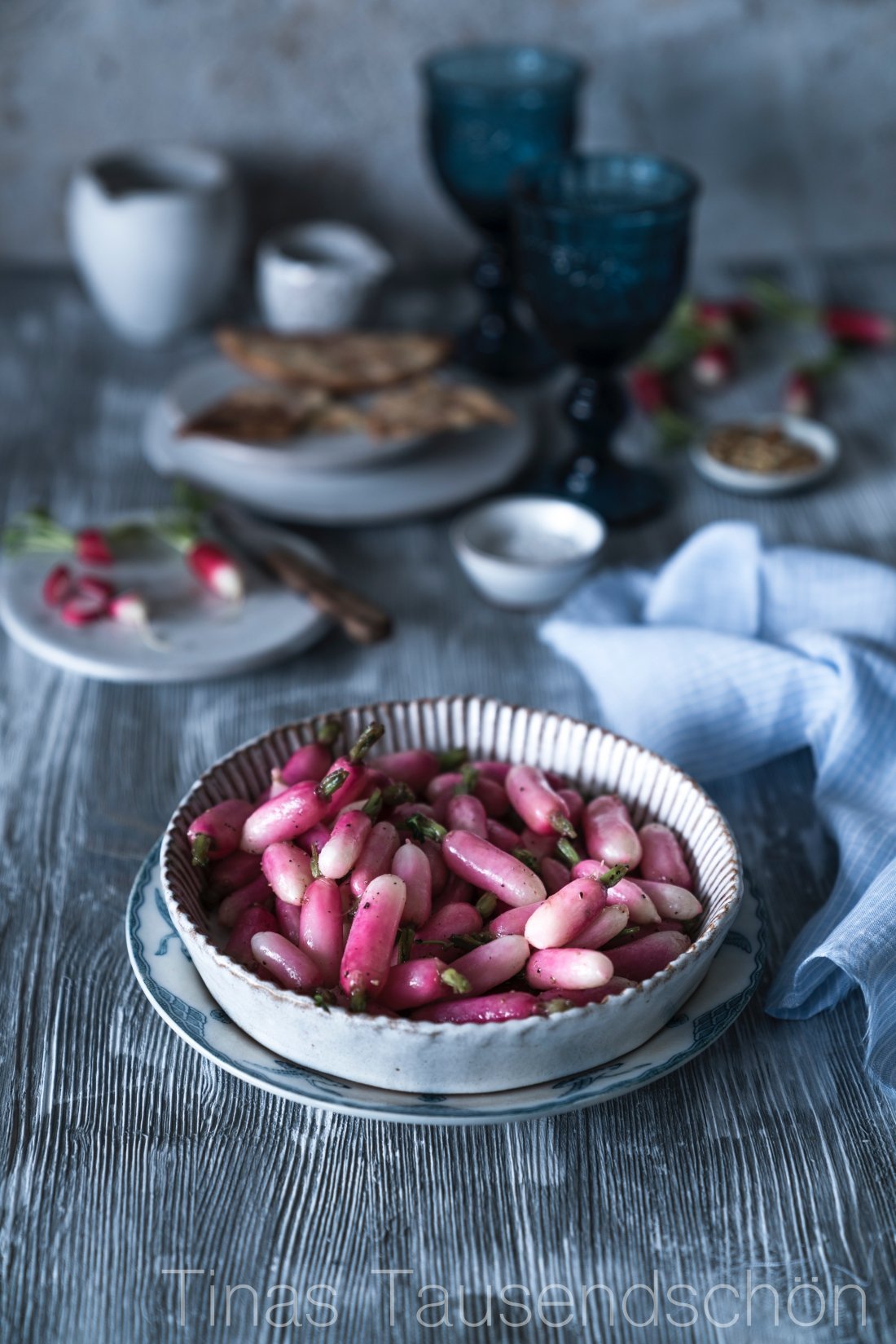 Lauwarmer Radieschen Salat mit wachsweichem Ei - Tinastausendschön