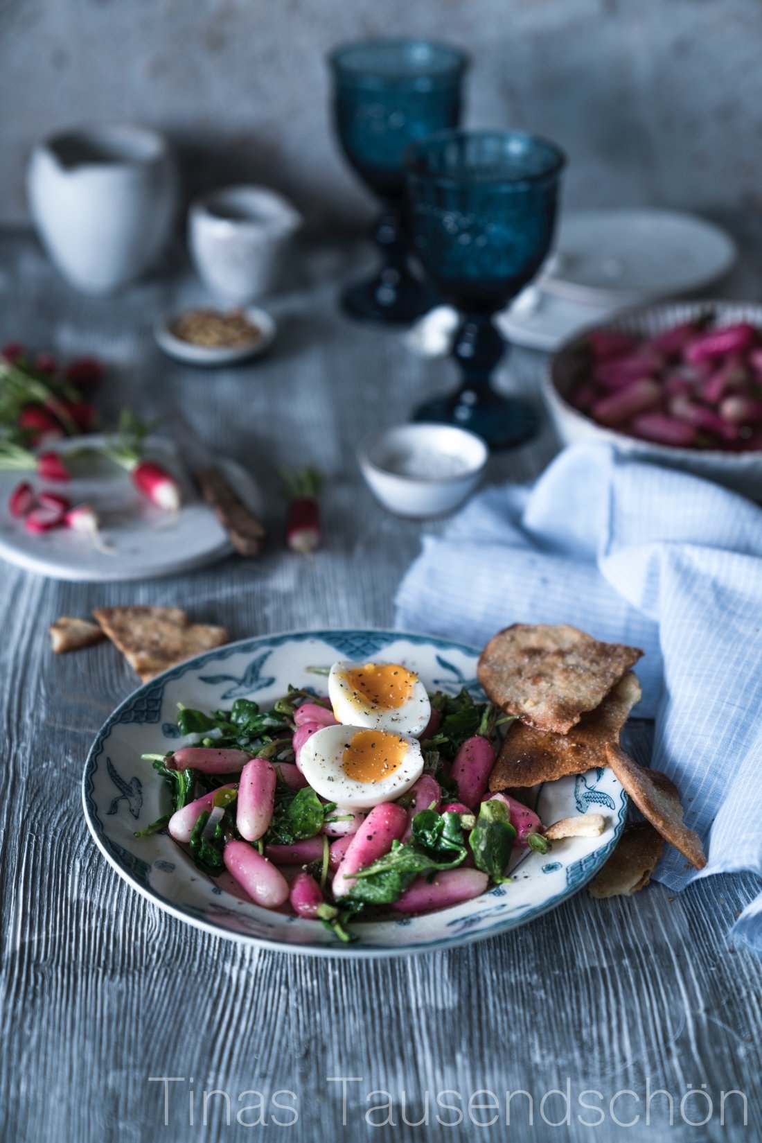 Lauwarmer Radieschen Salat mit wachsweichem Ei - Tinastausendschön