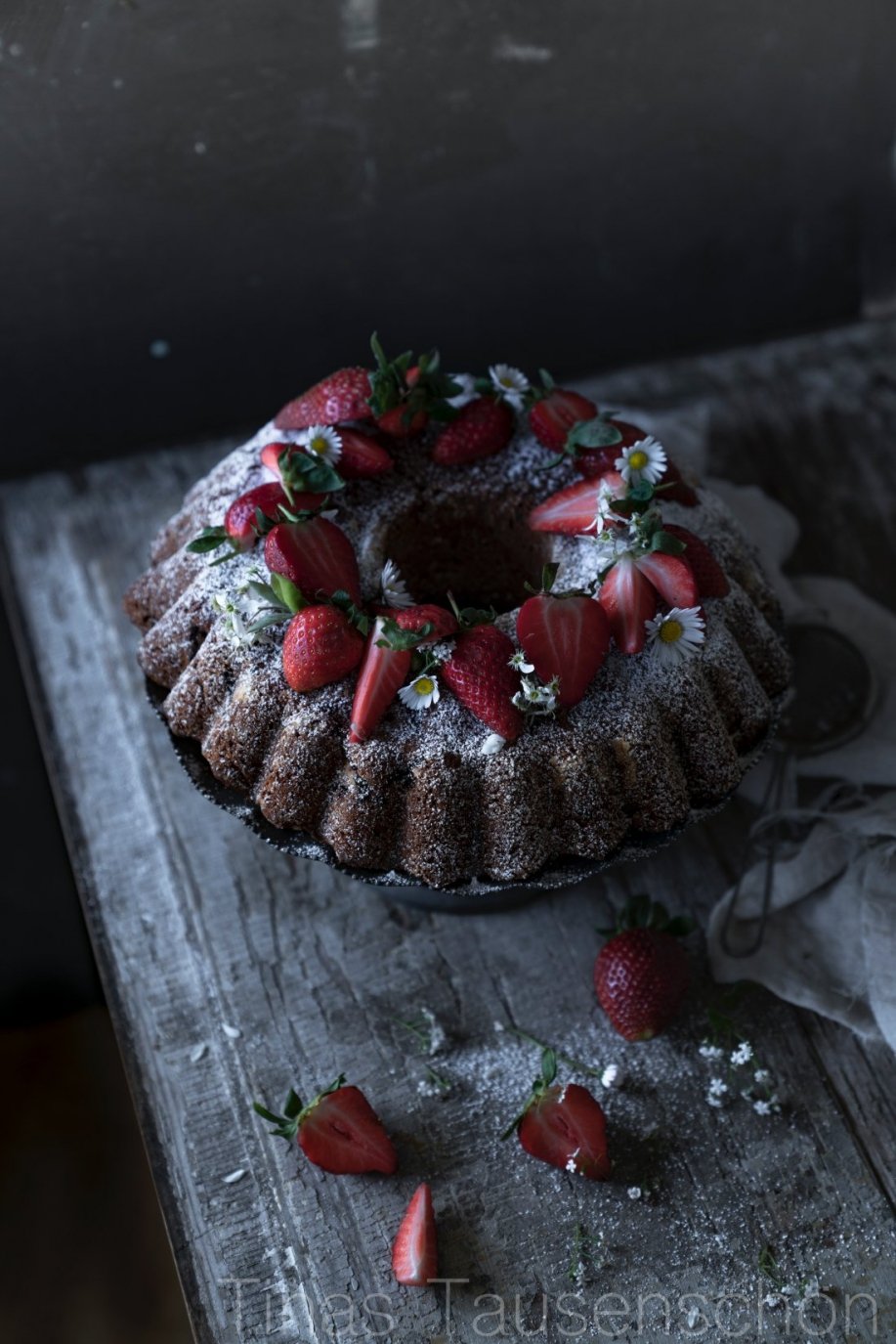 Schokoladiger Erdbeer Bananen Kuchen! - Tinastausendschön