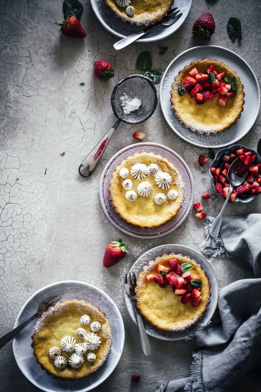 Wir starten in die Erdbeer Saison! Mini Erdbeer Ricotta Cheesecake ...