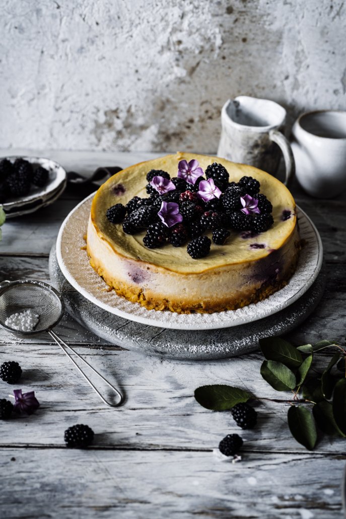 Sommerleichtes Rezept für einen Ricotta Cheesecake mit Brombeeren ...