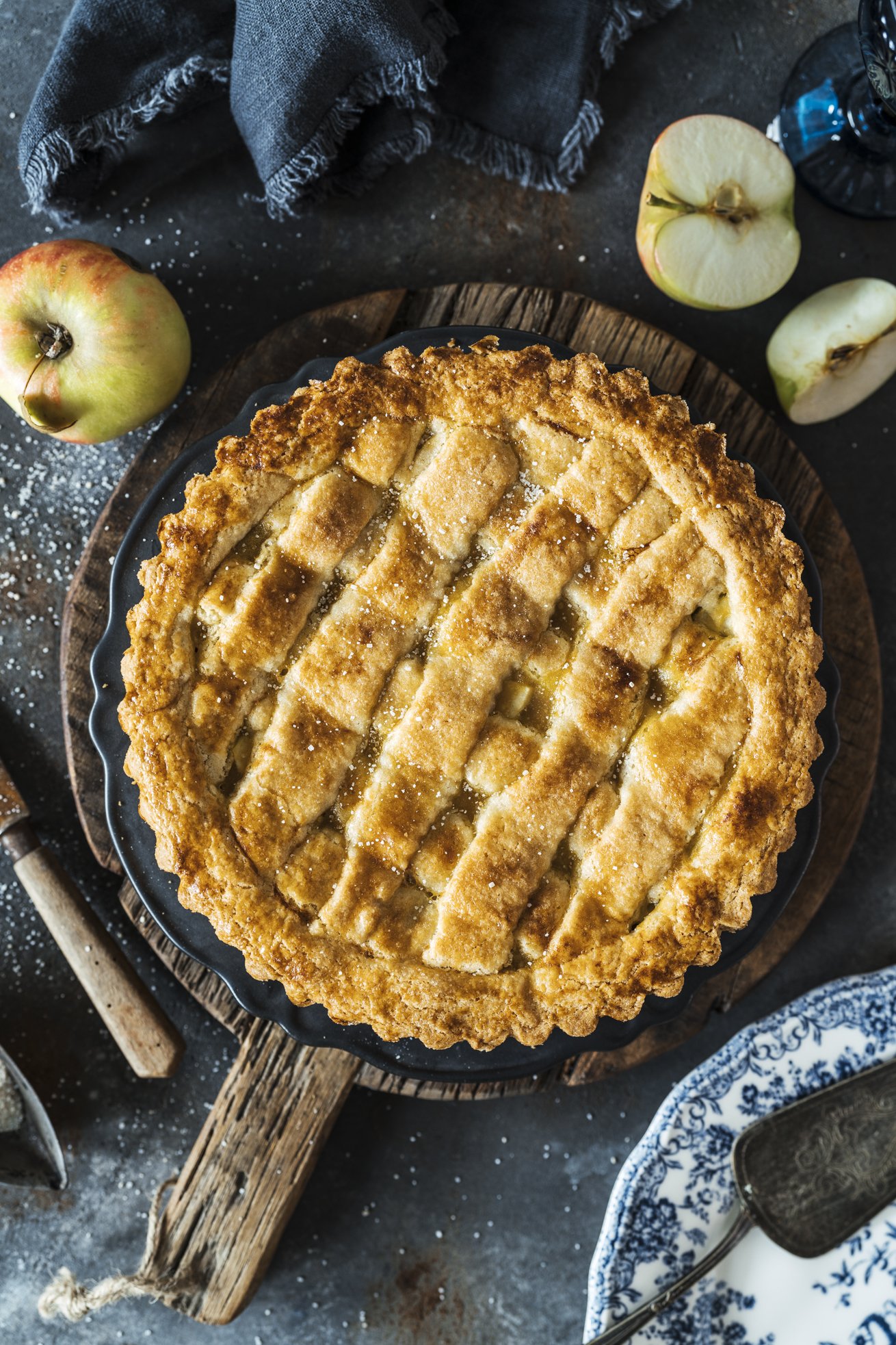 Gedeckter Apfelkuchen wie vom Bäcker - Tinastausendschön