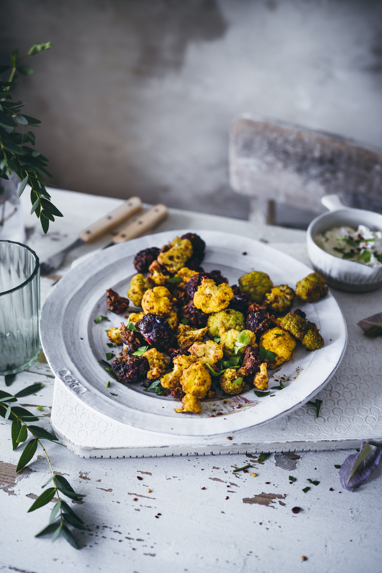 Blumenkohl Popcorn mit veganem Dip