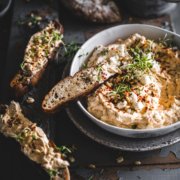 Baskischer Feta Paprika Dip