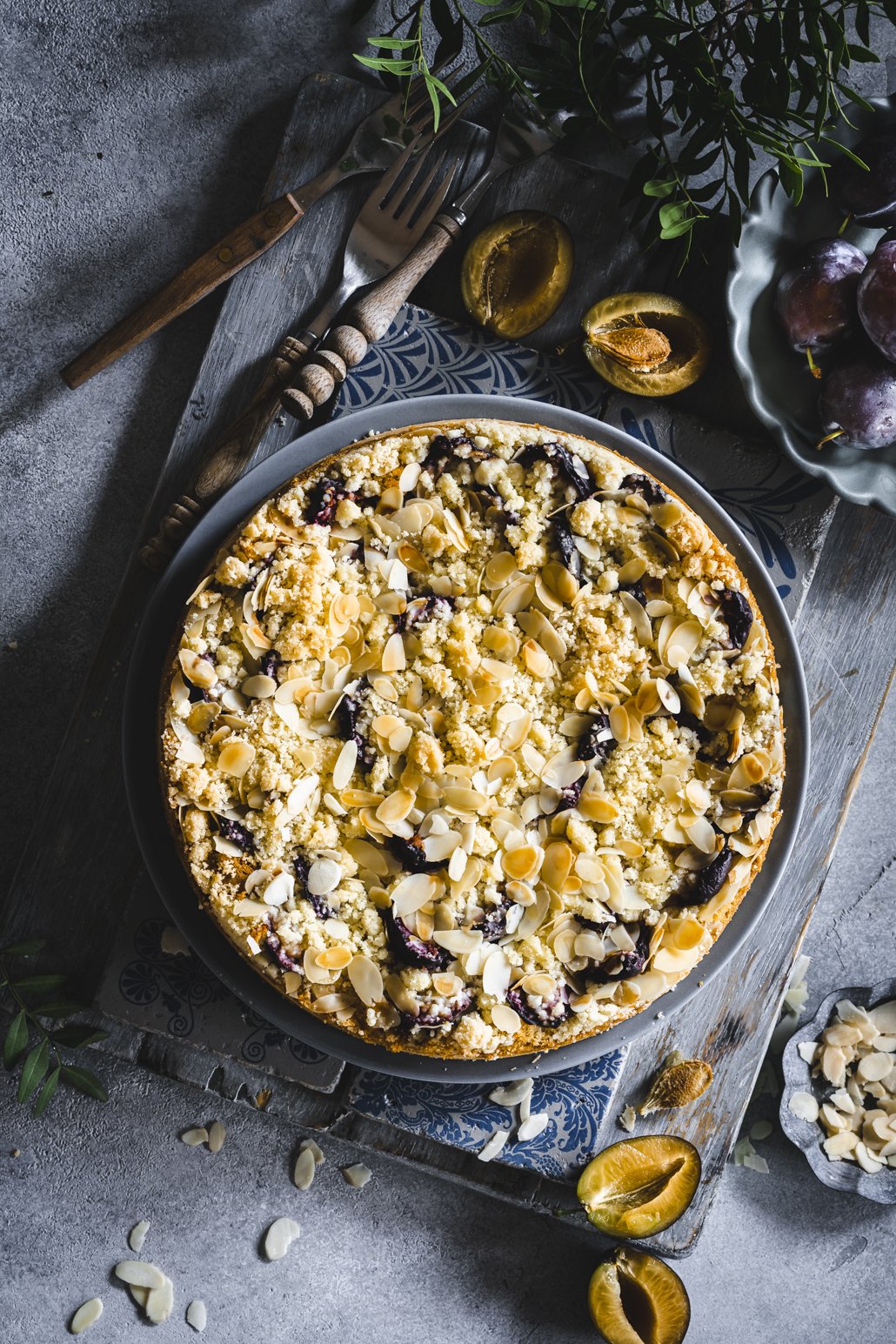 Saftiger Zwetschgenkuchen mit Streuseln