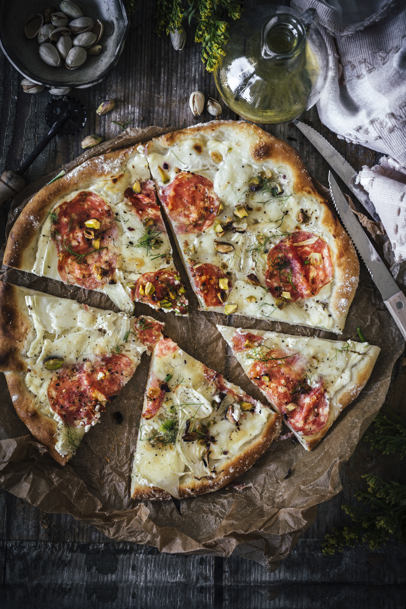 Pizza Bianca mit Fenchel und Pistazien