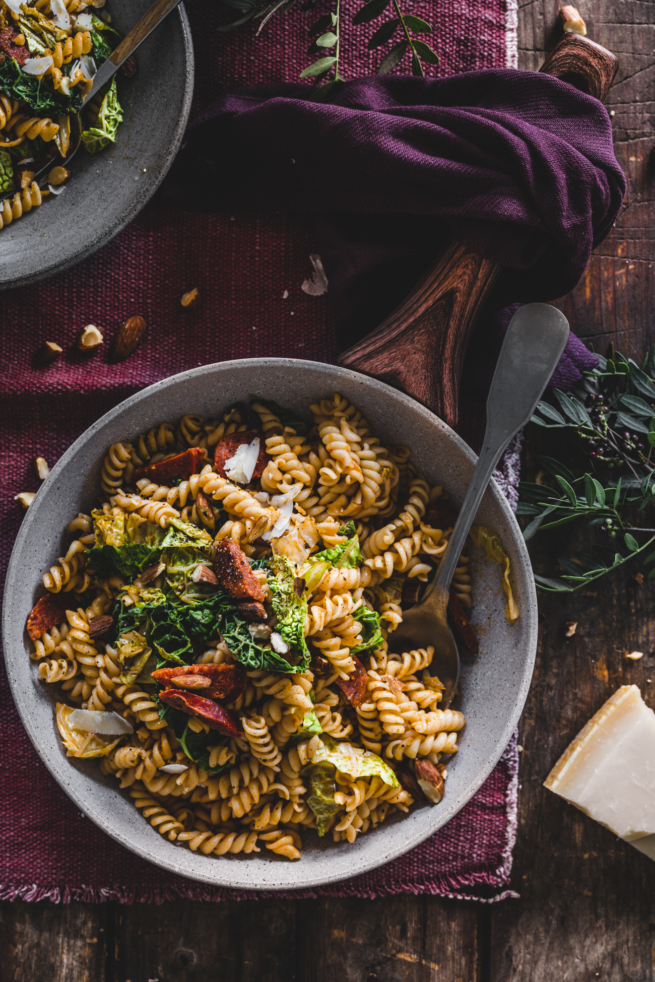 Fixes 30 Minuten Rezept - Scharfe Wirsing Pasta mit Spianata Calabrese