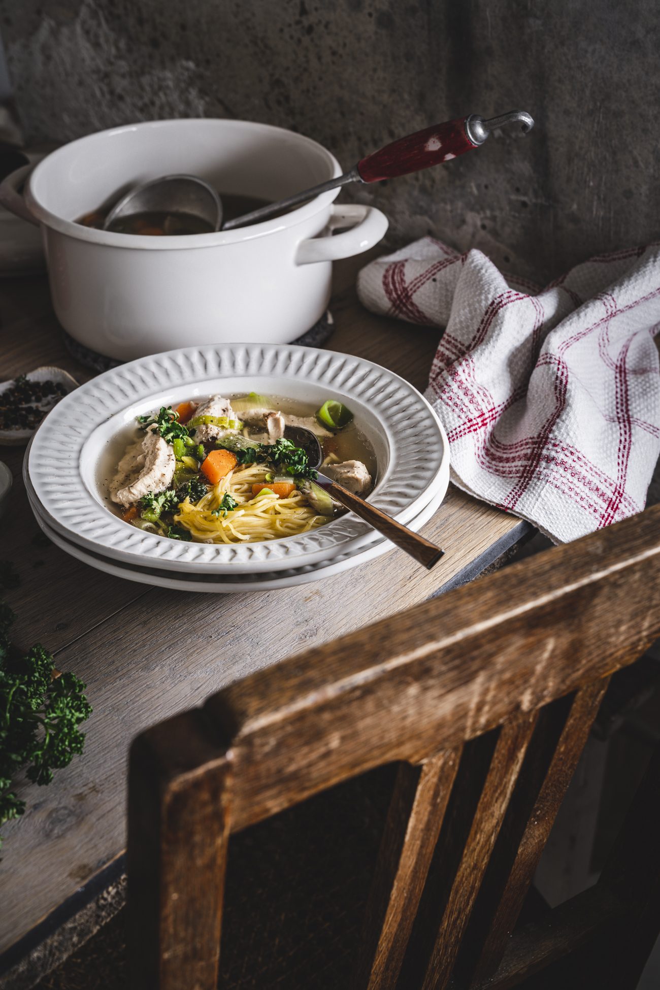 Klassische Hühnersuppe