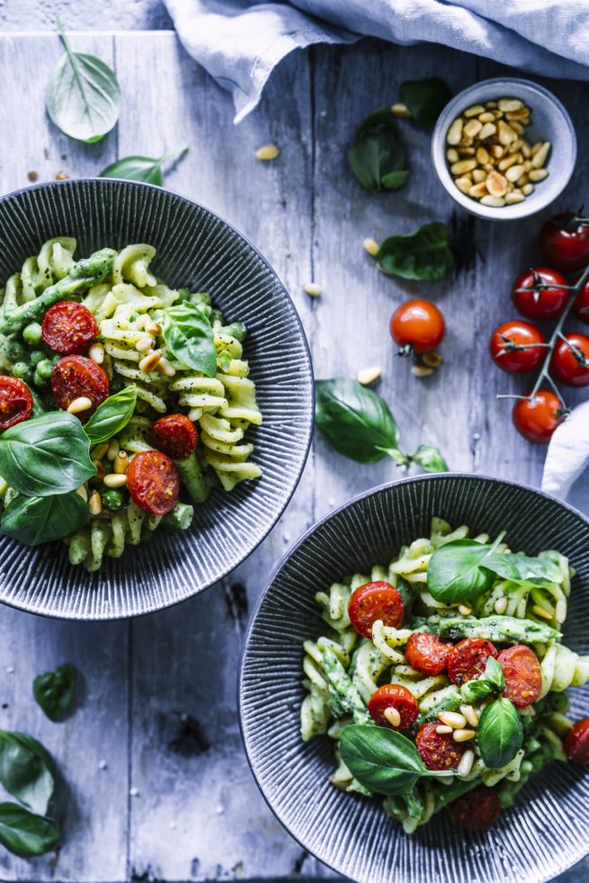 Pasta mit Avocado Pesto