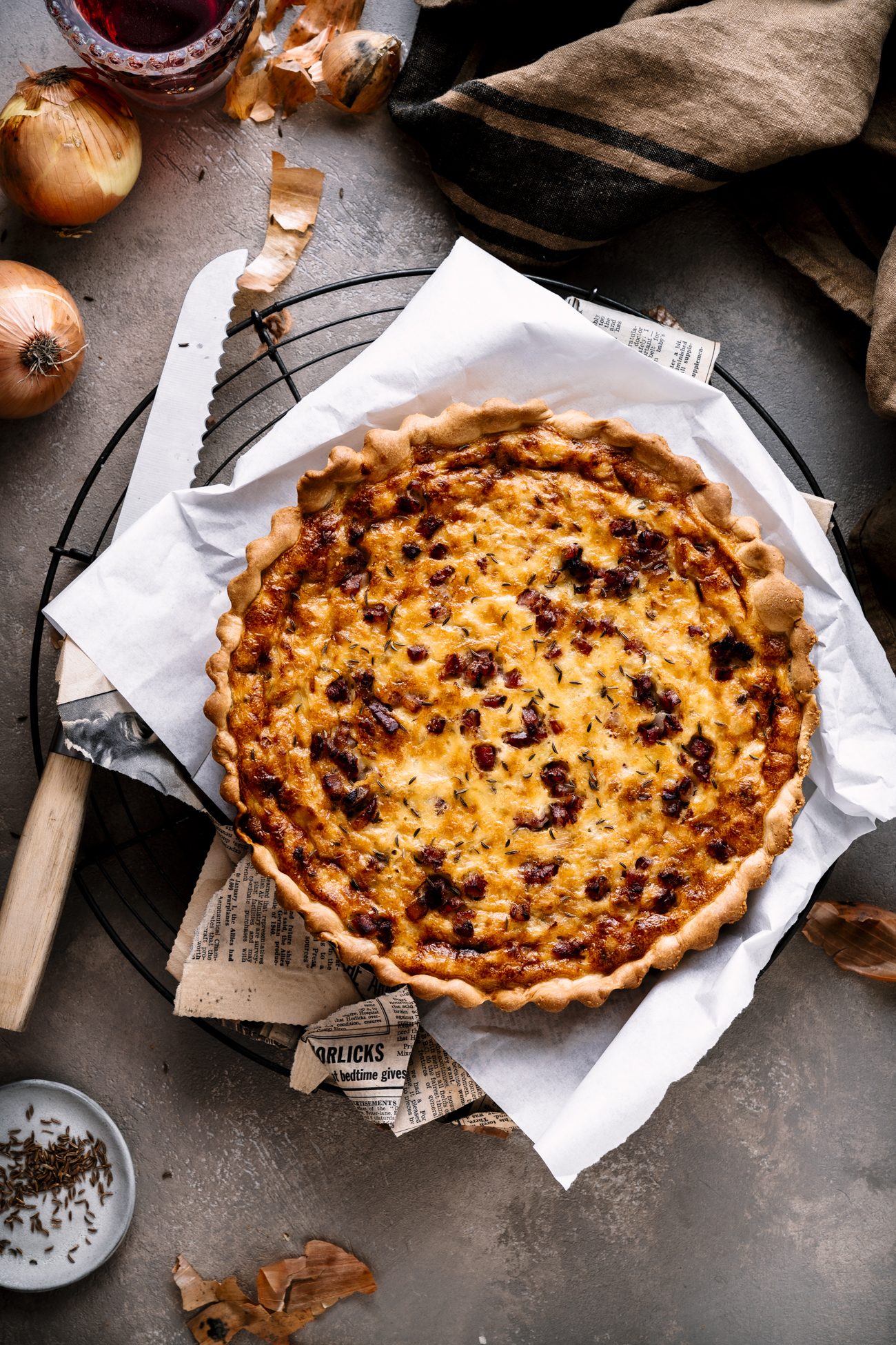 Zwiebelkuchen mit Hefeteig