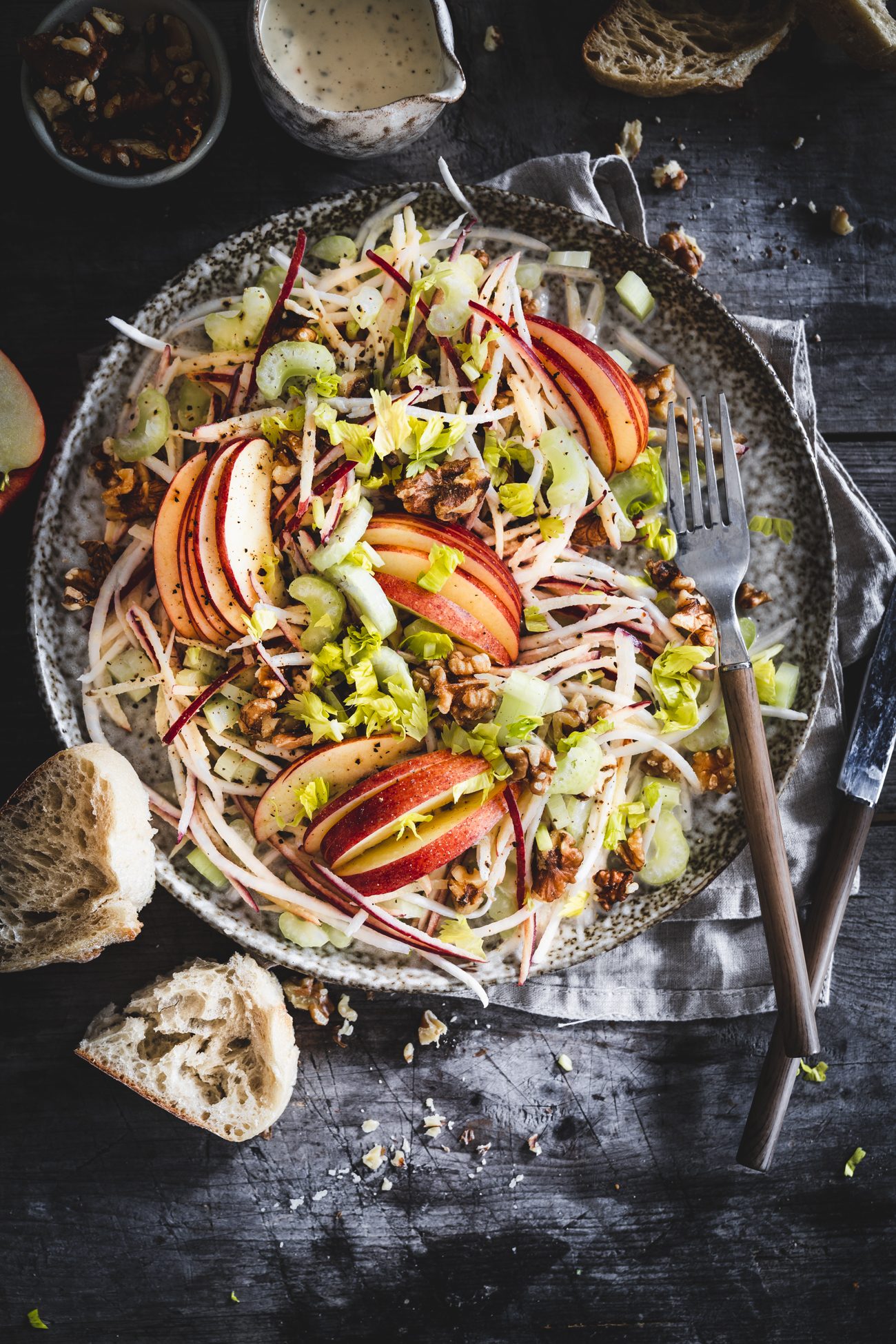 Klassischer Waldorf Salat mit ohne Schnickschnack