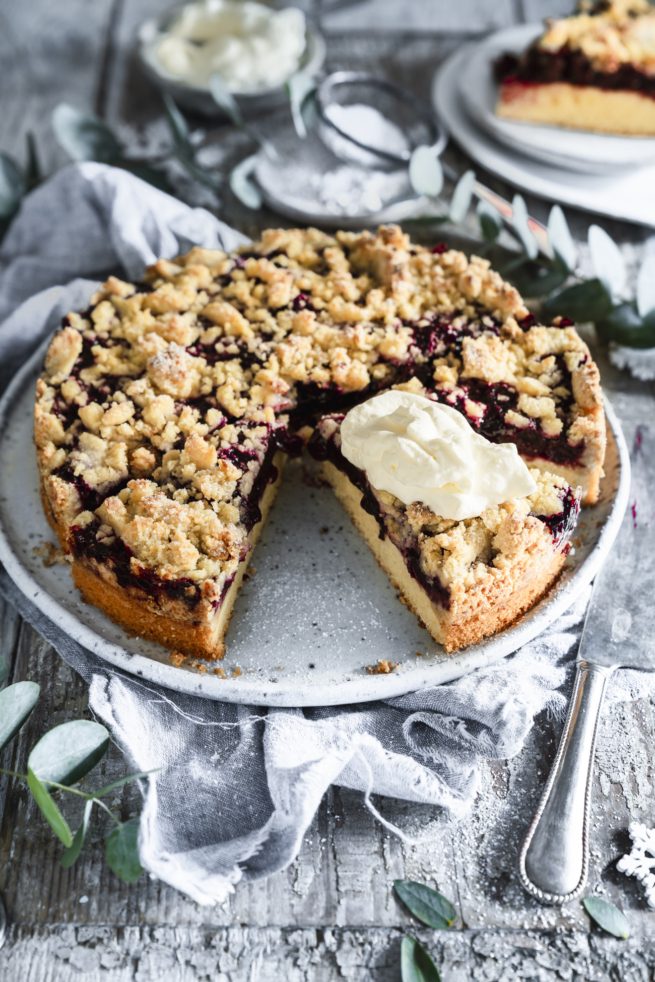 Streuselkuchen mit Glühwein Kirschen