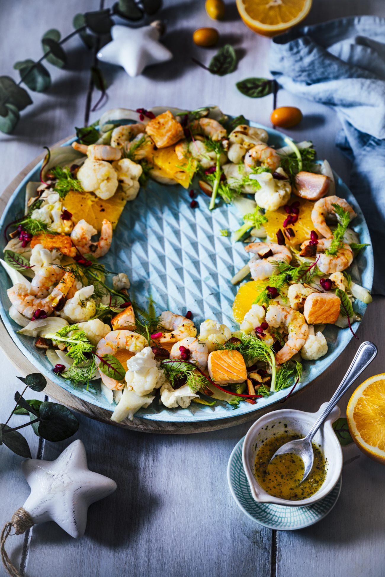 Weihnachts Vorspeise Garnelen Lachs Salat mit Fenchel