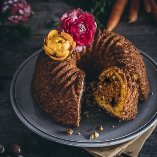 Der perfekte Rüblikuchen zu Ostern - Rübli Gugelhupf mit Schokofüllung