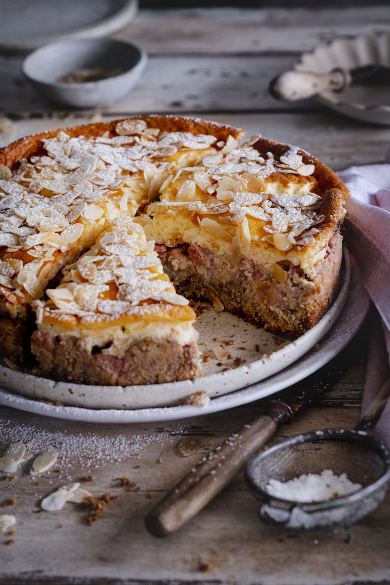 Saftiger Rührkuchen mit Rhabarber