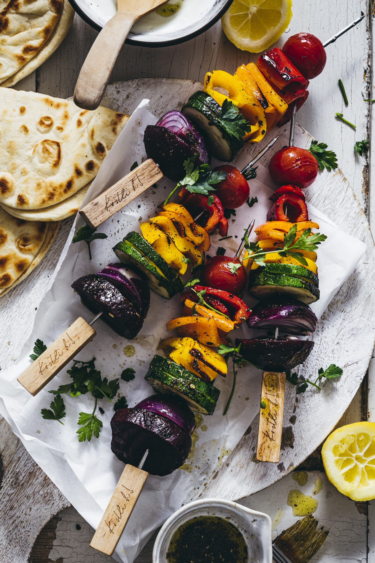 Leckere vegetarische Grillspieße - unsere Rainbow Veggie Grillspieße ...