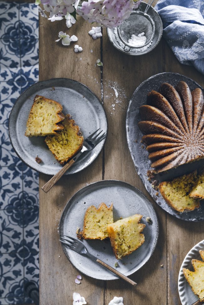 Zucchini Kuchen mit Zitrone