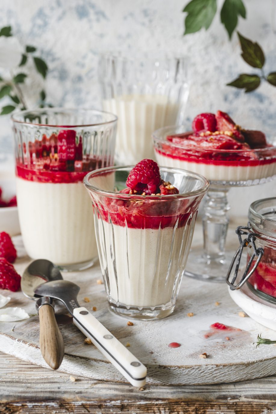 Grießpudding mit Rhabarber Himbeer Kompott