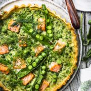 Lachs Quiche mit Erbsen